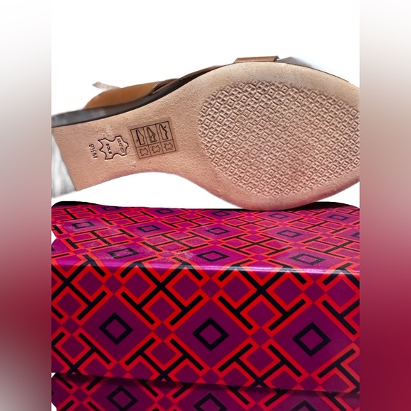 Tory Burch Metal Miller 65 mm Wedge Size 9.5 - Picture 6 of 7